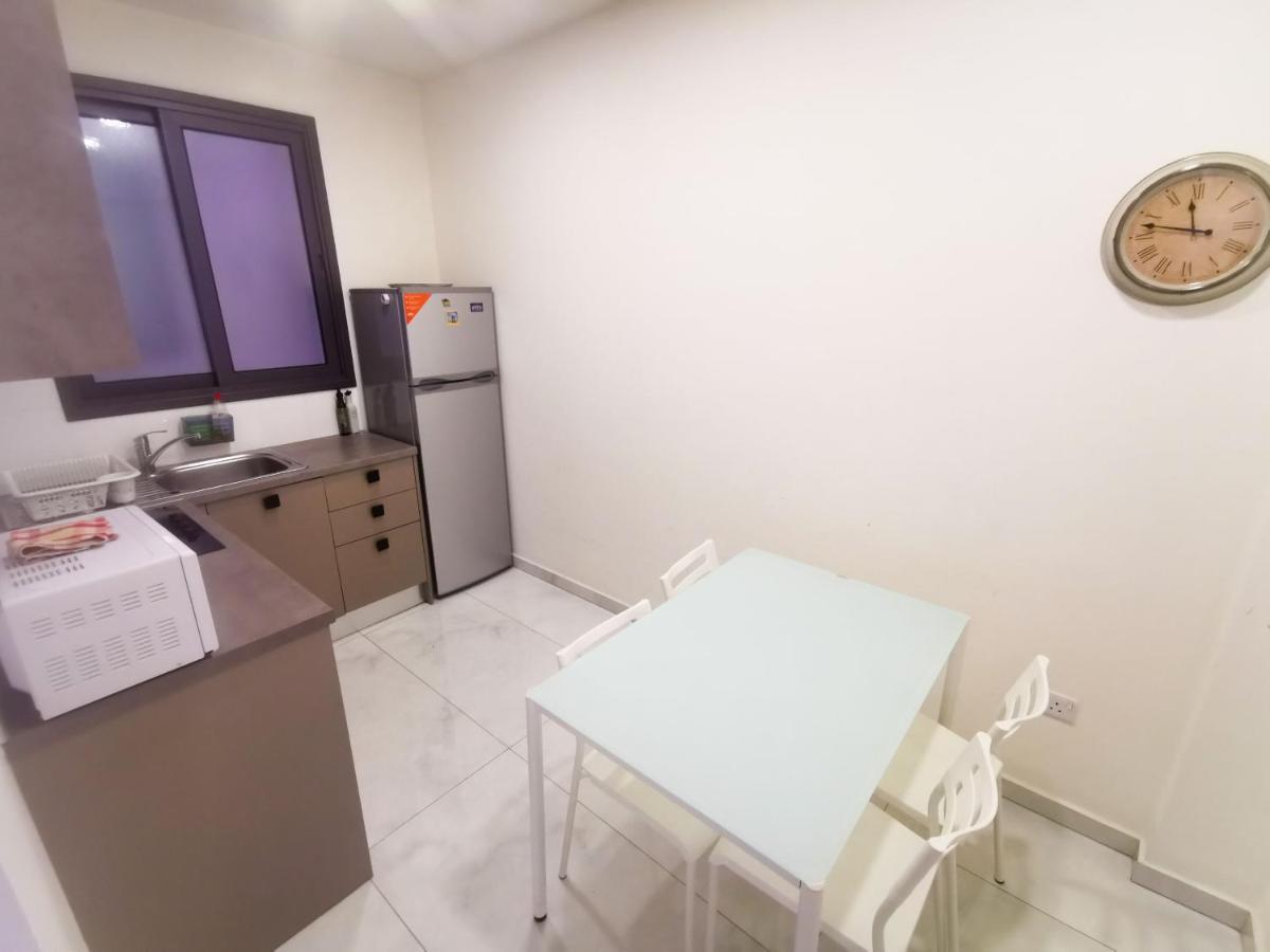 The White Pearl Apartment Larnaca Exterior photo